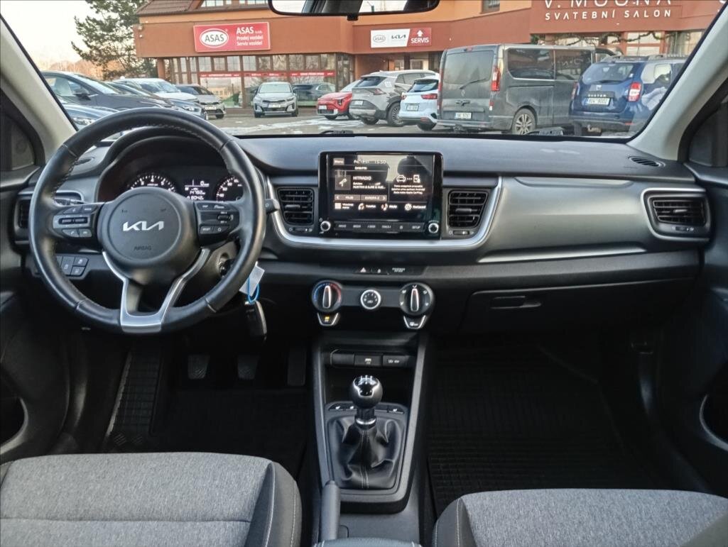 KIA Stonic SUV 1,2 l 62 kw