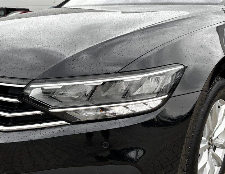 Volkswagen Passat Kombi 1,5 l 110 kw