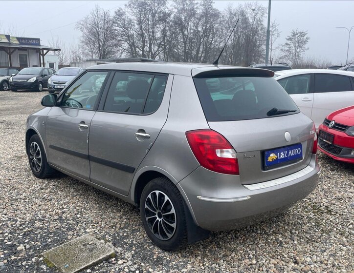 Škoda Fabia Hatchback 1,6 l 77 kw