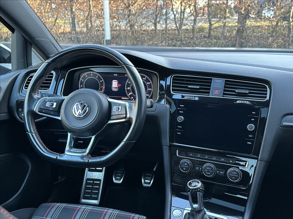 Volkswagen Golf Hatchback 2,0 l 180 kw