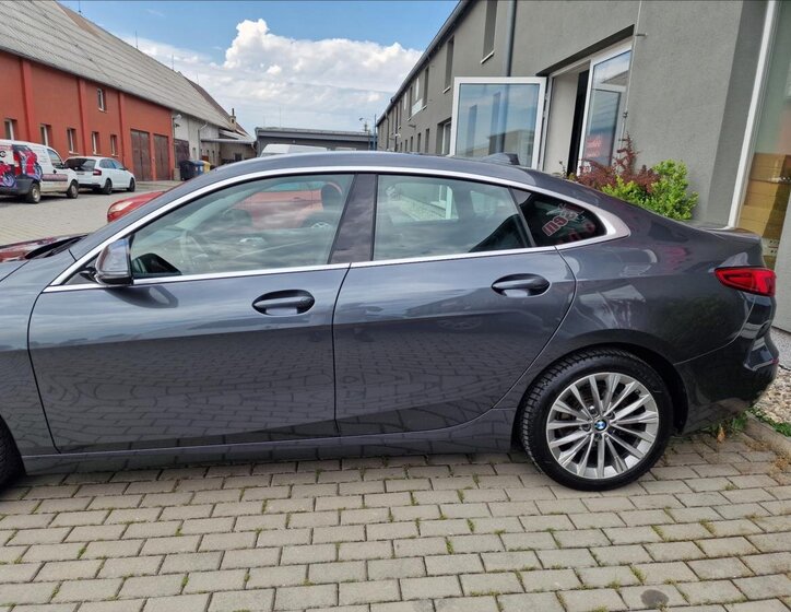 BMW Řada 2 Sedan / Limuzína 2,0 l 110 kw