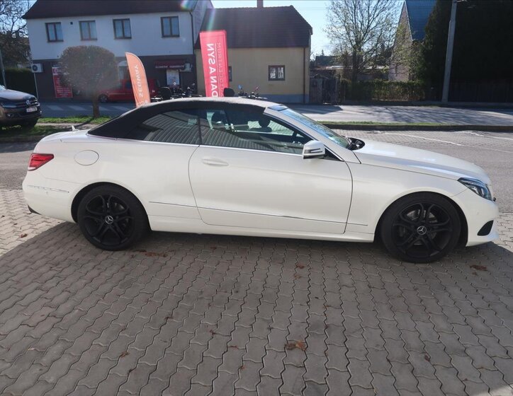 Mercedes-Benz Třídy E Kabriolet 3,0 l 185 kw