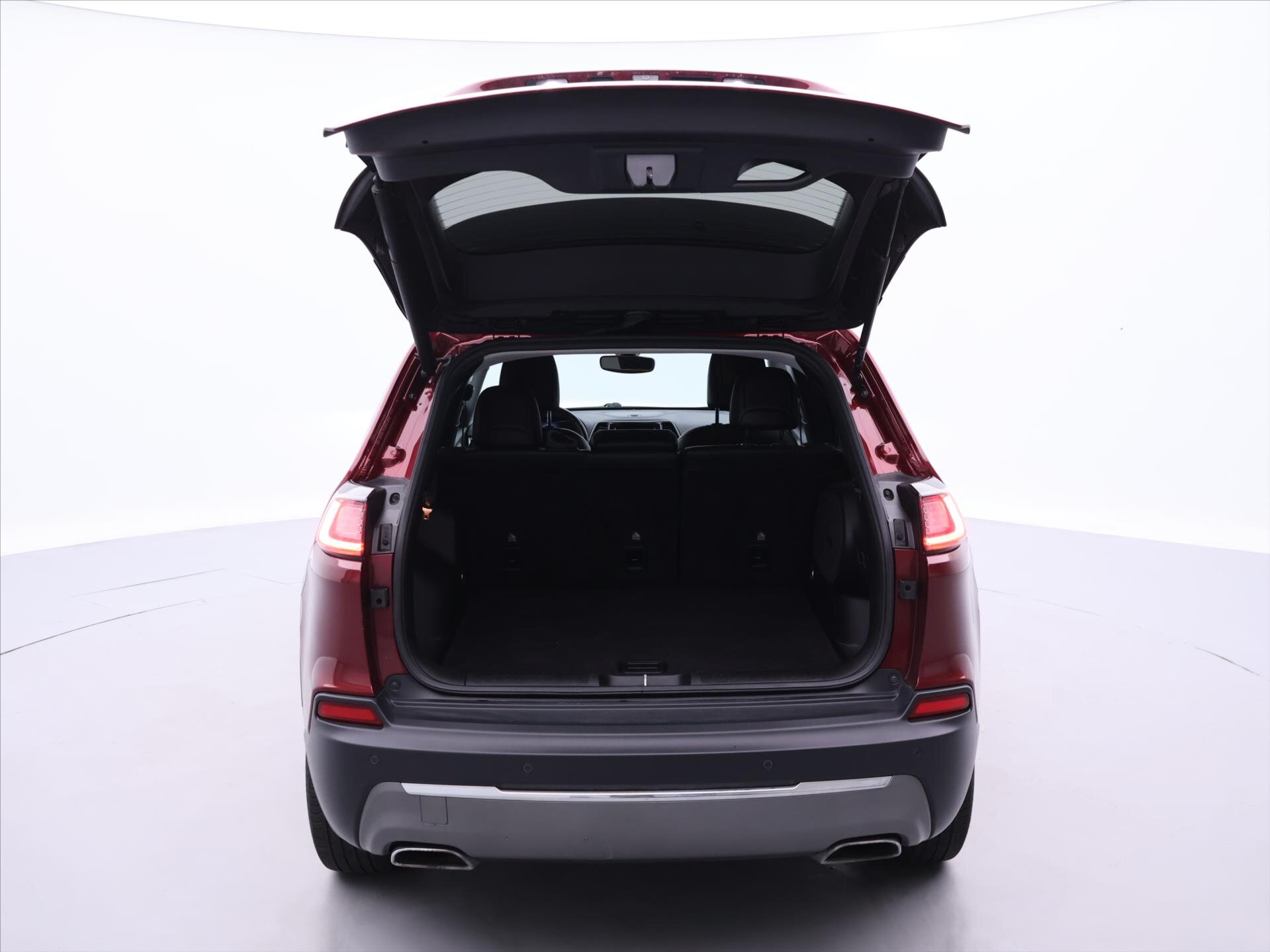 Jeep Cherokee SUV 3,2 l 200 kw