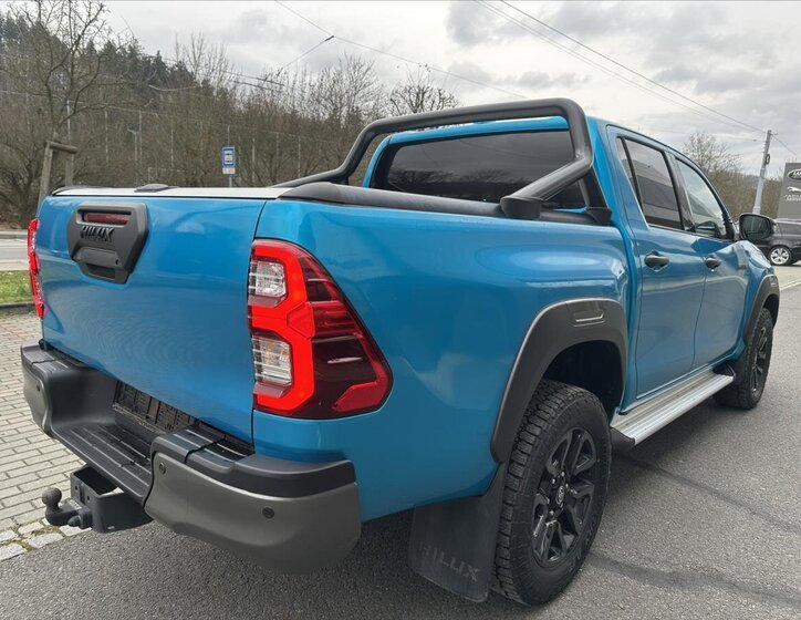 Toyota Hilux 7