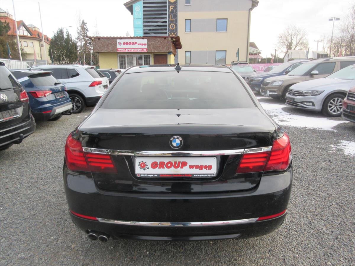 BMW Řada 7 Sedan 3,0 l 190 kw