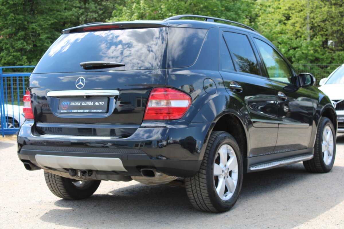 Mercedes-Benz Třídy M SUV / Terénní 3,0 l 165 kw