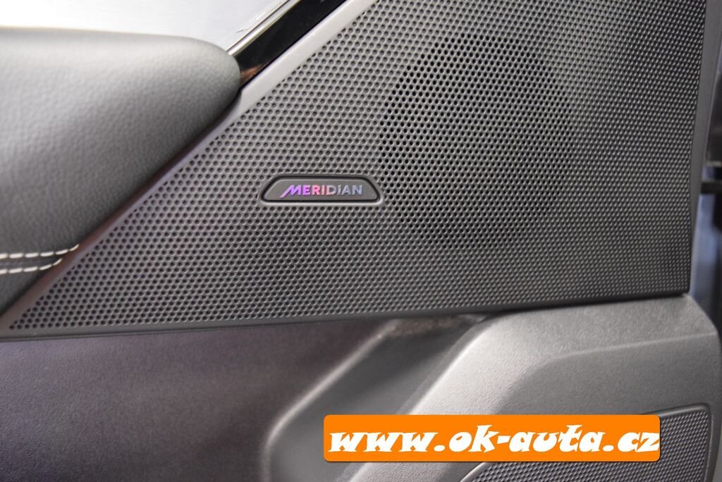 Land Rover Range Rover Velar SUV 2,0 l 150 kw