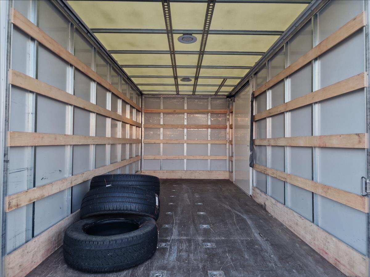 Volkswagen Crafter Skříň 2,0 l 103 kw