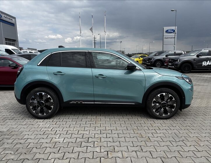 Fiat 600 SUV / Terénní 1,2 l 100 kw