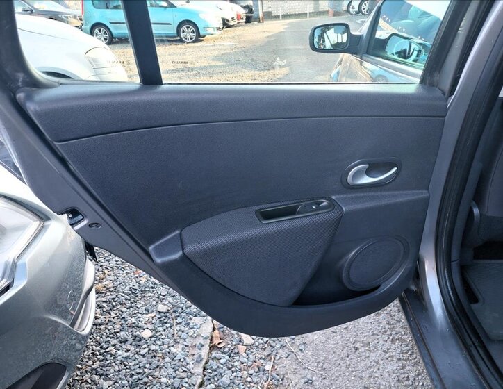 Renault Clio Kombi 1,1 l 74 kw