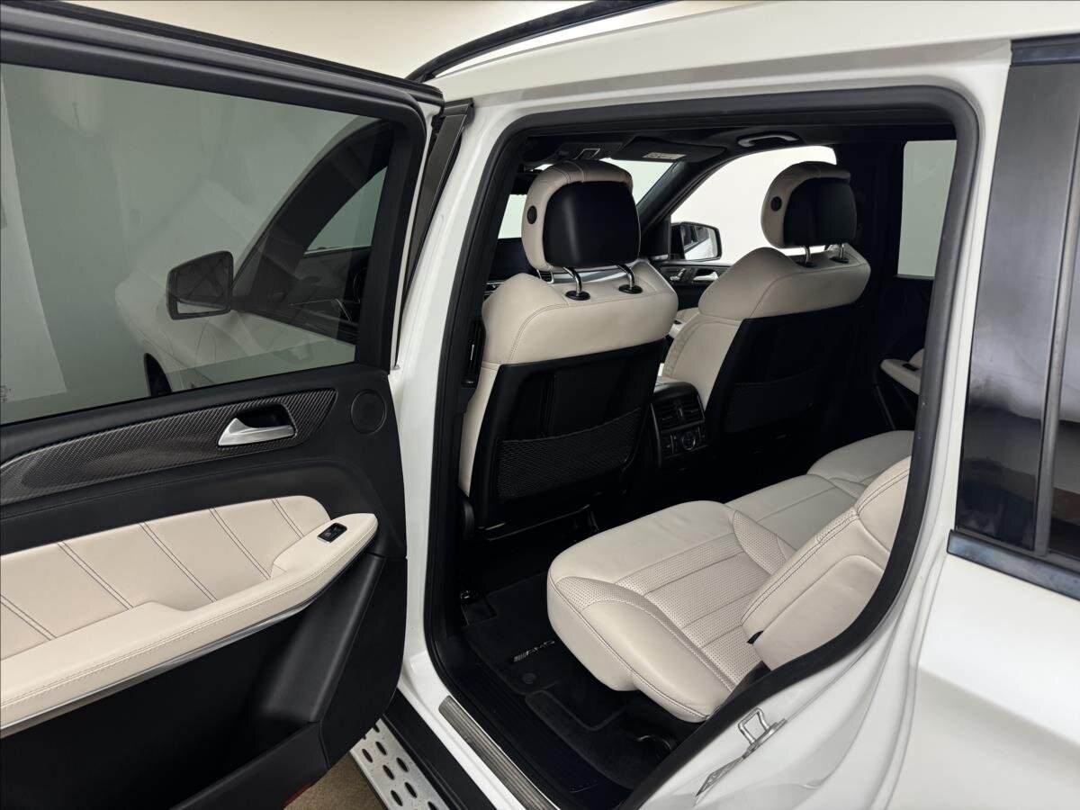 Mercedes-Benz GLS SUV / Terénní 5,5 l 430 kw