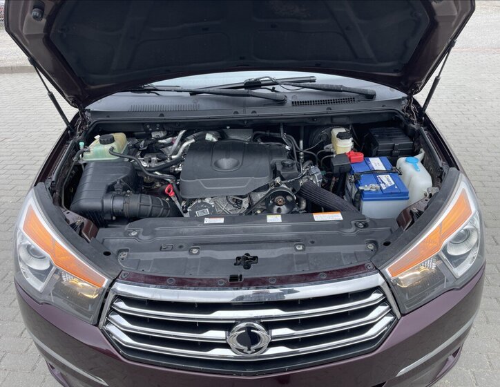 SsangYong Rodius SUV / Terénní 2,0 l 114 kw