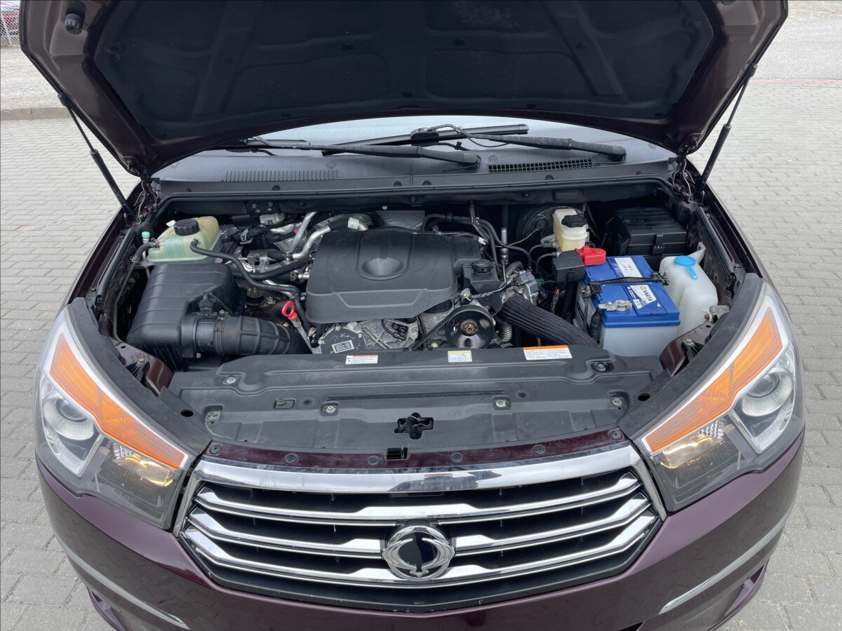 SsangYong Rodius SUV / Terénní 2,0 l 114 kw