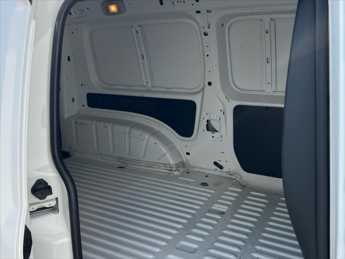 Volkswagen Caddy Skříň 1,4 l 92 kw