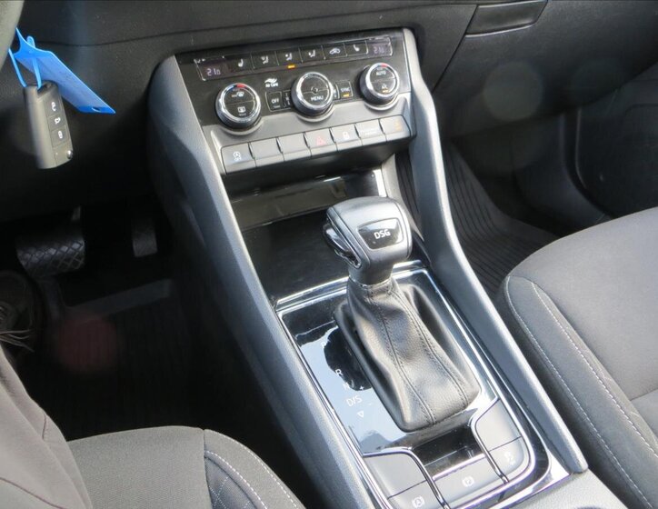 Škoda Karoq SUV / Terénní 1,5 l 110 kw