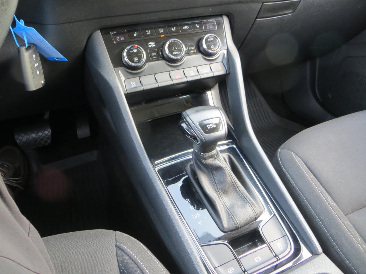 Škoda Karoq SUV / Terénní 1,5 l 110 kw