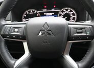 Mitsubishi Outlander SUV 2,4 l 162 kw
