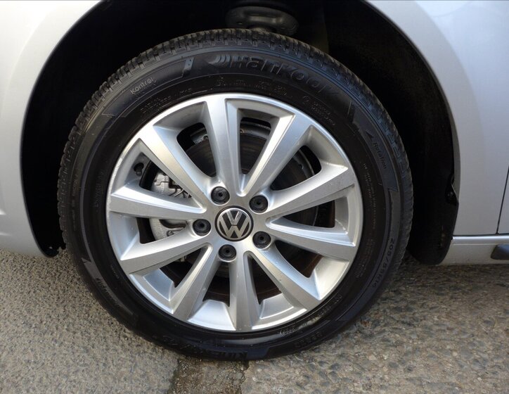 Volkswagen Touran Kombi 1,6 l 77 kw