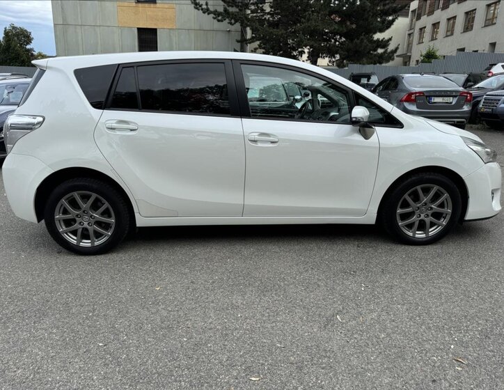 Toyota Verso MPV 2,0 l 91 kw