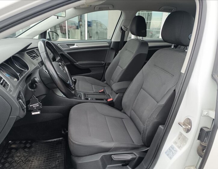 Volkswagen Golf Hatchback 1,2 l 81 kw