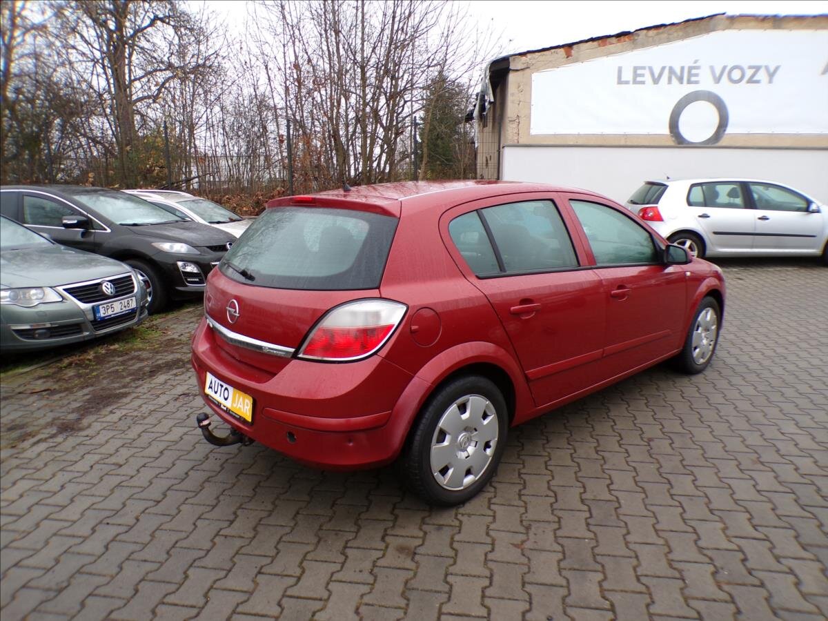 Opel Astra Hatchback 1,6 l 77 kw