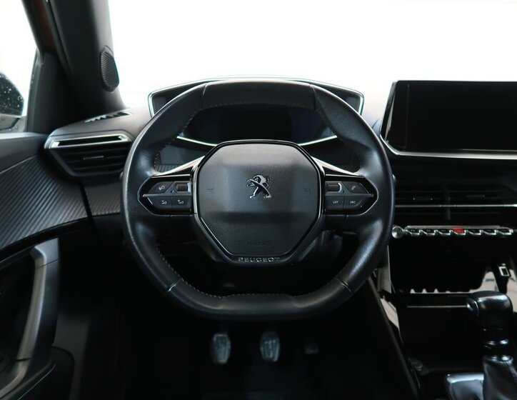 Peugeot 2008 SUV 1,2 l 74 kw