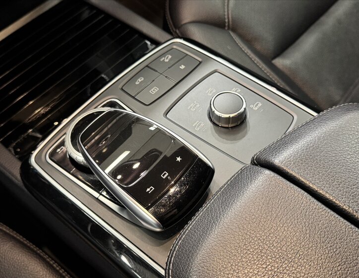 Mercedes-Benz GLE SUV / Terénní 3,0 l 270 kw