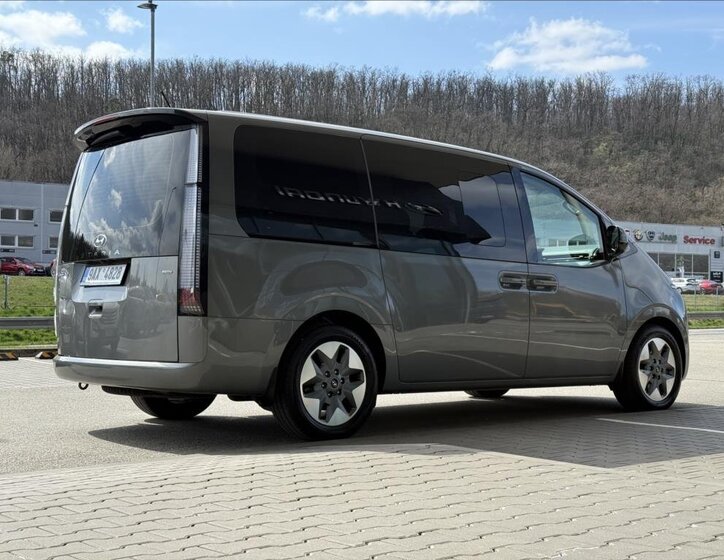 Hyundai Staria VAN / Minibus 2,2 l 130 kw