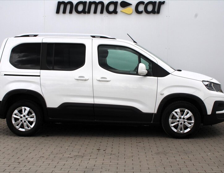 Peugeot Rifter 8