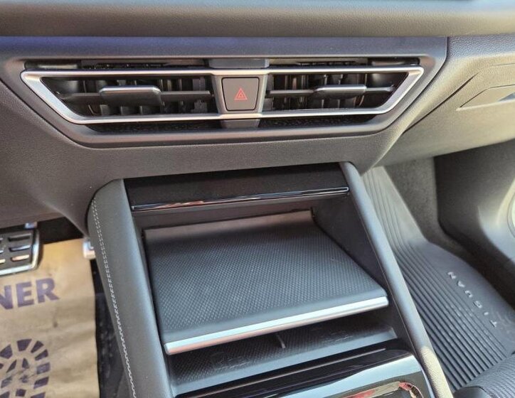 Volkswagen Tiguan SUV / Terénní 2,0 l 195 kw