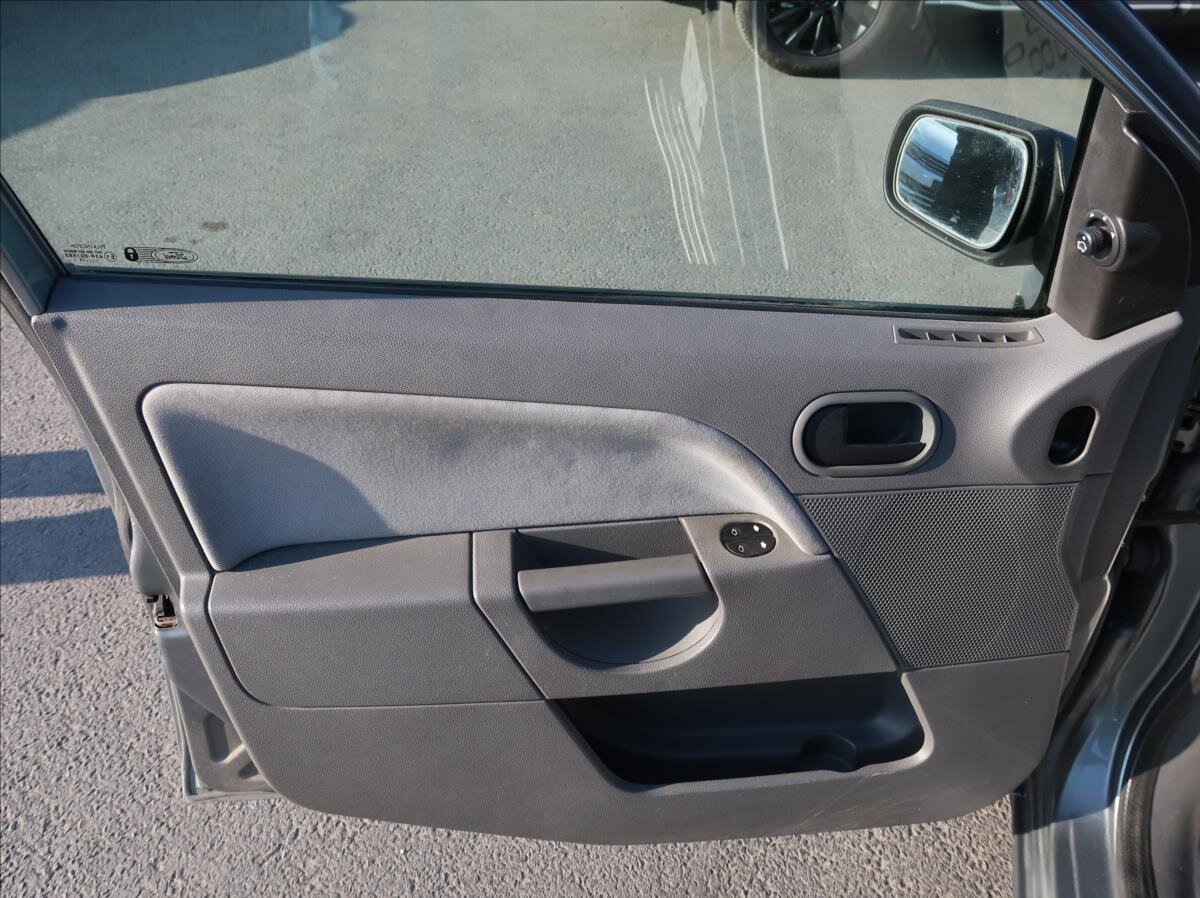 Ford Fiesta Hatchback 1,3 l 51 kw