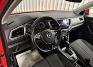 Volkswagen T-Roc SUV / Terénní 2,0 l 140 kw