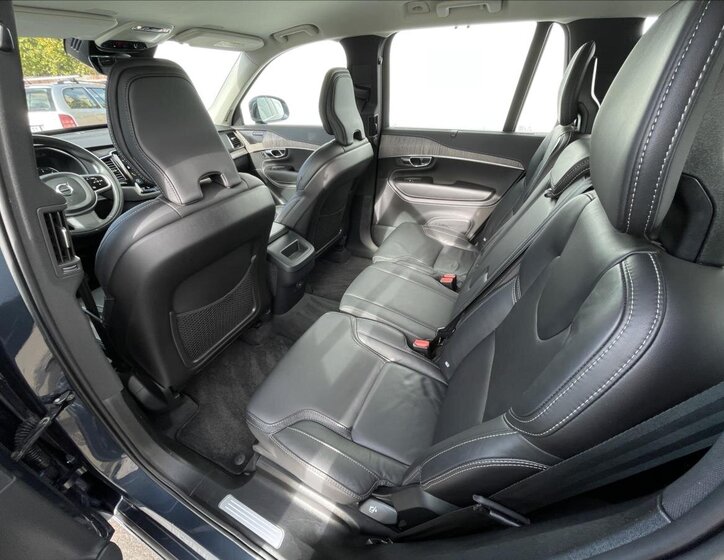 Volvo XC90 16