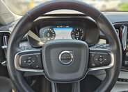 Volvo XC40 SUV / Terénní 2,0 l 145 kw