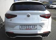 Alfa Romeo Stelvio 4