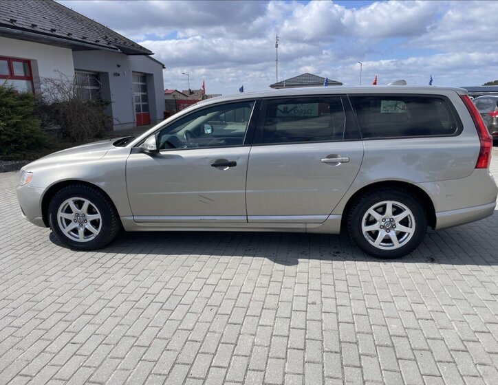 Volvo V70 Kombi 2,0 l 100 kw