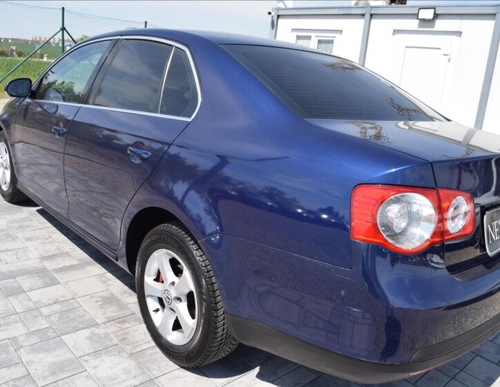 Volkswagen Jetta Sedan / Limuzína 1,9 l 77 kw