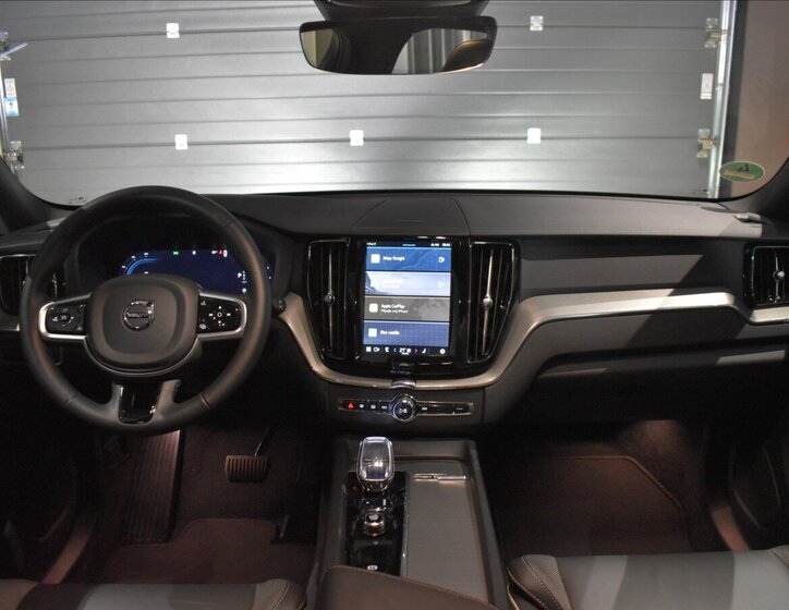 Volvo XC60 SUV / Terénní 2,0 l 184 kw