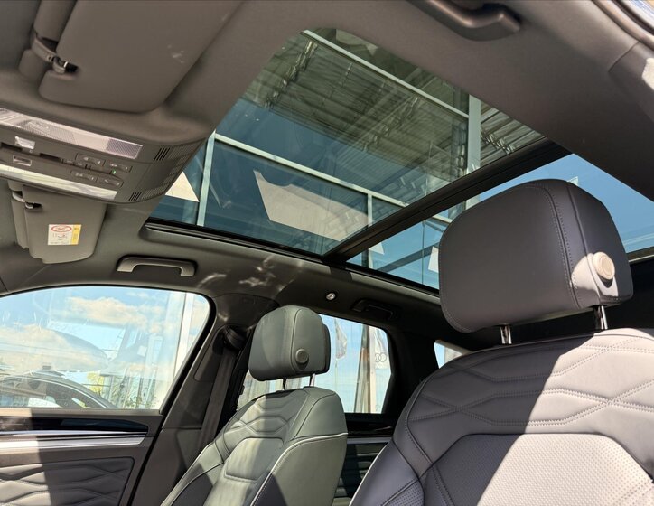 Volkswagen Touareg SUV / Terénní 3,0 l 210 kw