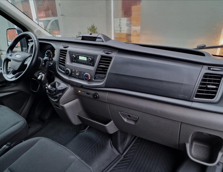Ford Transit 13