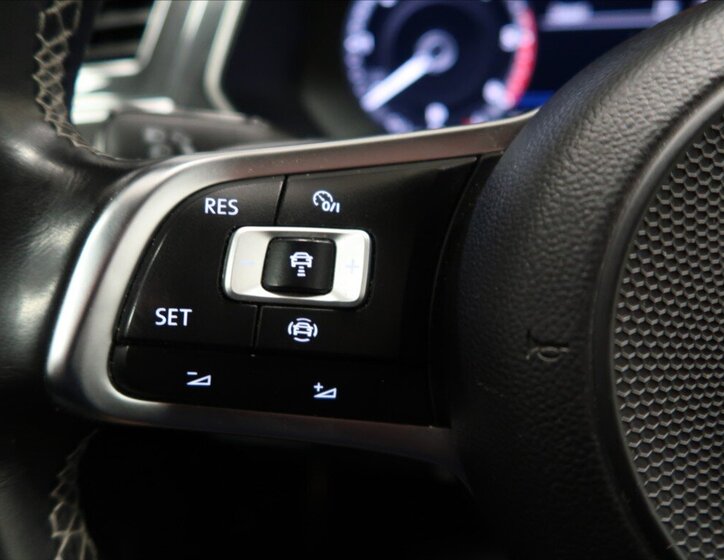 Volkswagen Tiguan SUV 2,0 l 140 kw