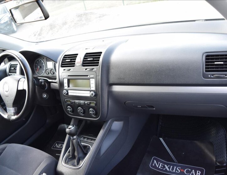 Volkswagen Golf Kombi 1,6 l 75 kw