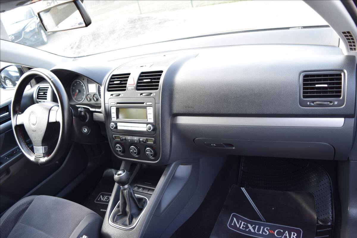 Volkswagen Golf Kombi 1,6 l 75 kw