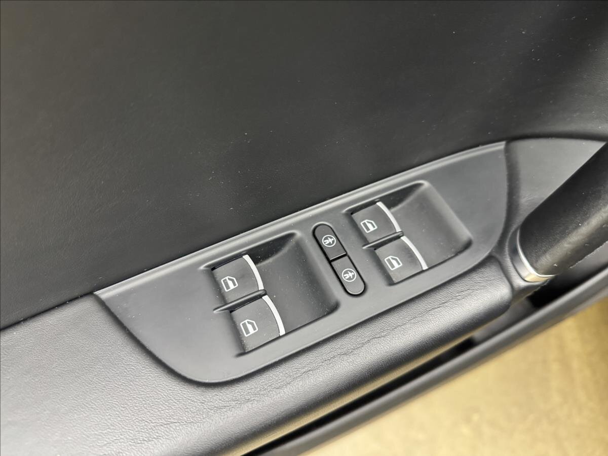 Volkswagen Touareg SUV 3,0 l 193 kw