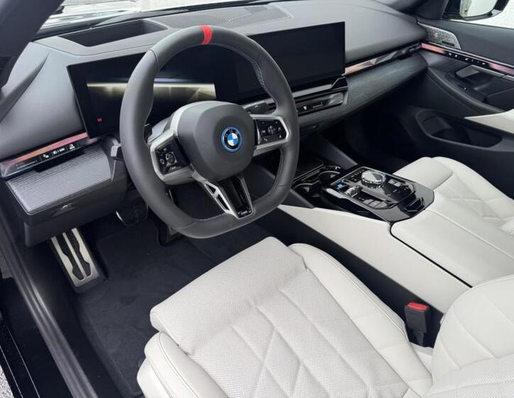 BMW i5 5