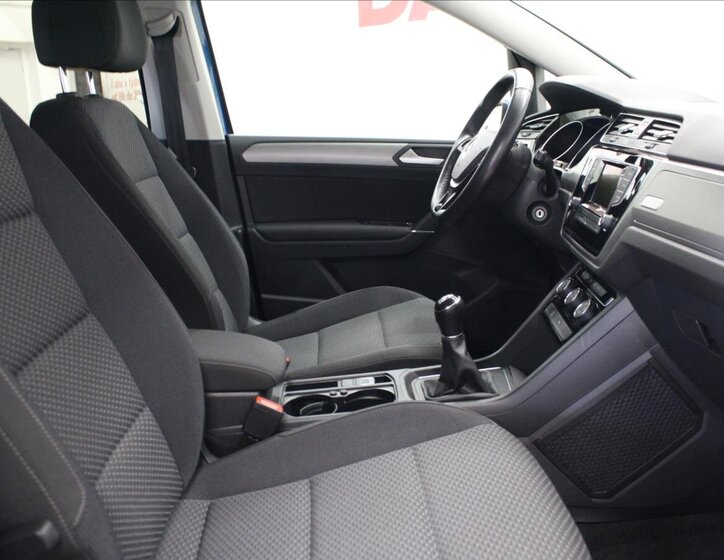Volkswagen Touran MPV 1,2 l 81 kw
