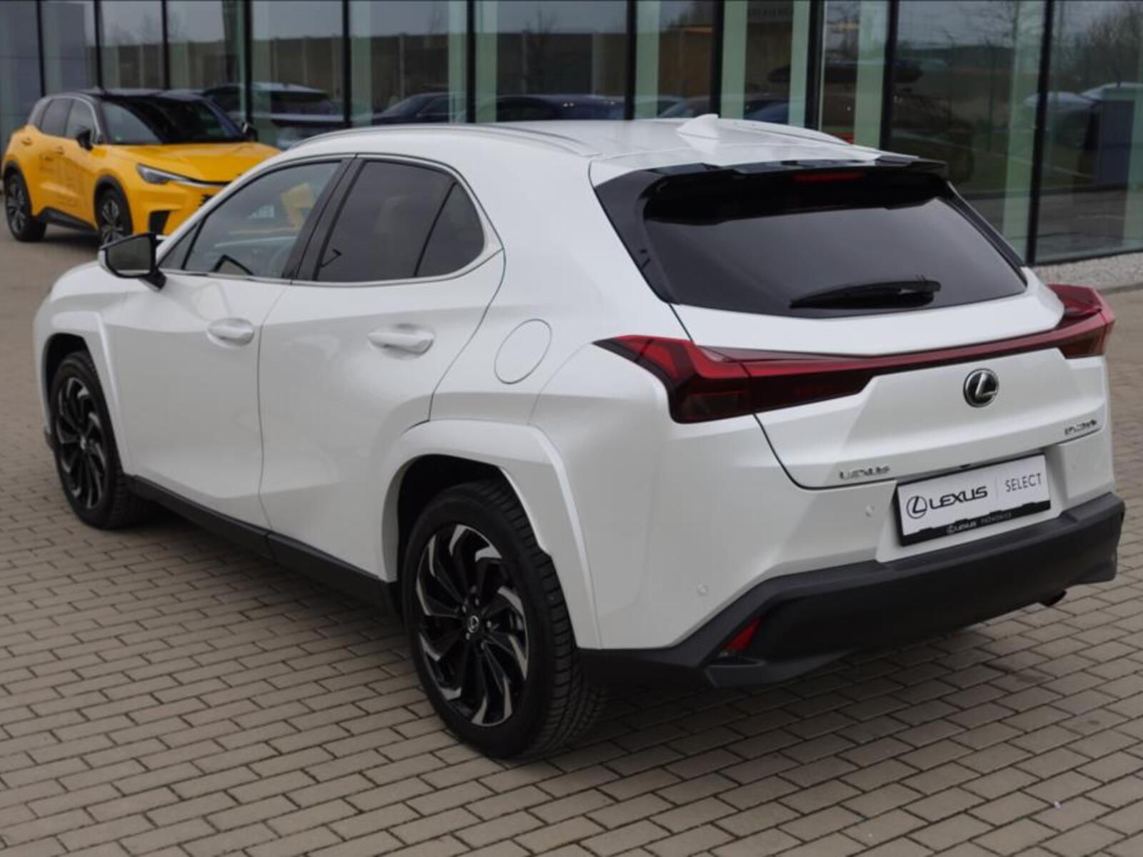 Lexus UX 250h 7