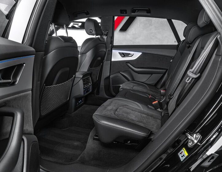 Audi Q8 SUV / Terénní 3,0 l 210 kw