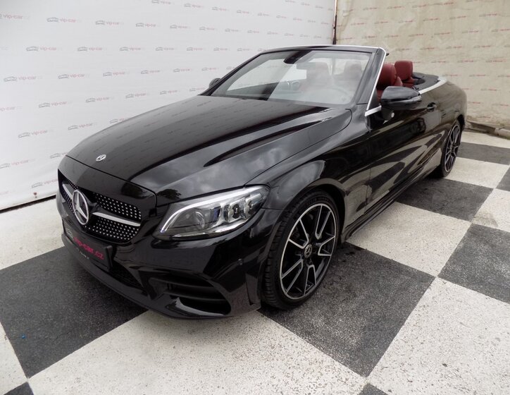 Mercedes-Benz Třídy C Kabriolet 3,0 l 245 kw