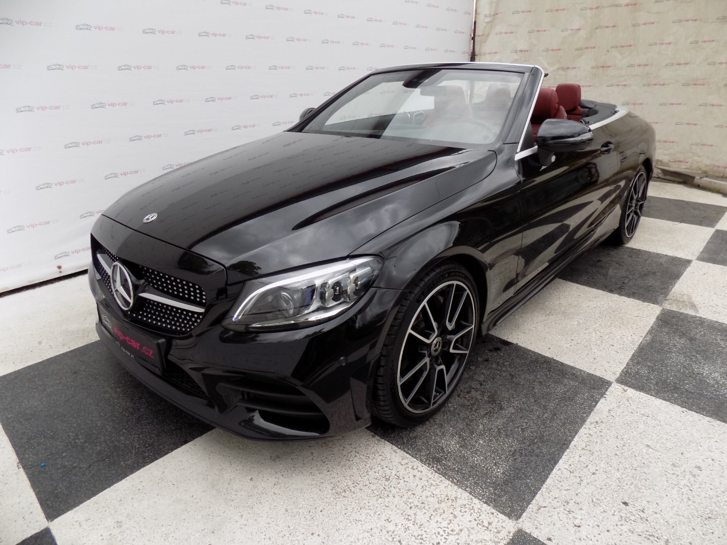 Mercedes-Benz Třídy C Kabriolet 3,0 l 245 kw